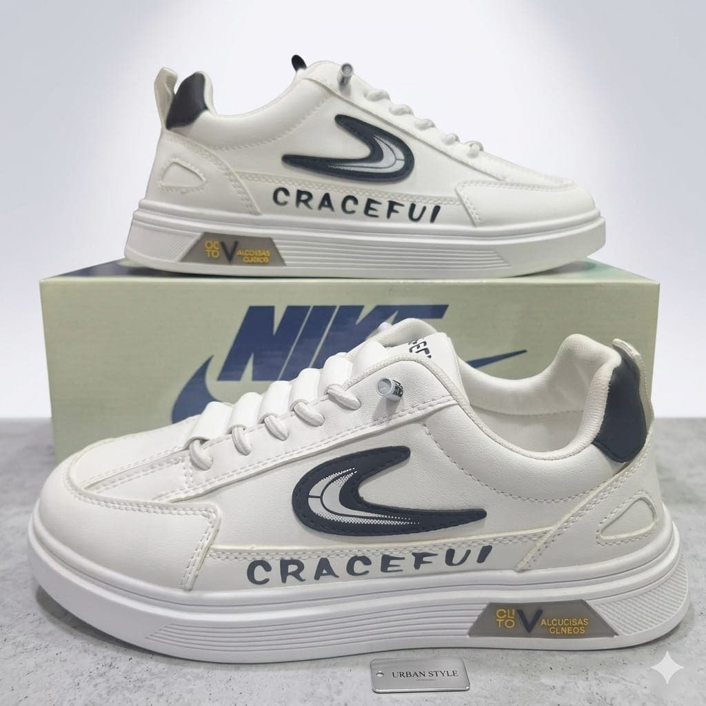 Craceful Nike  White sneakers